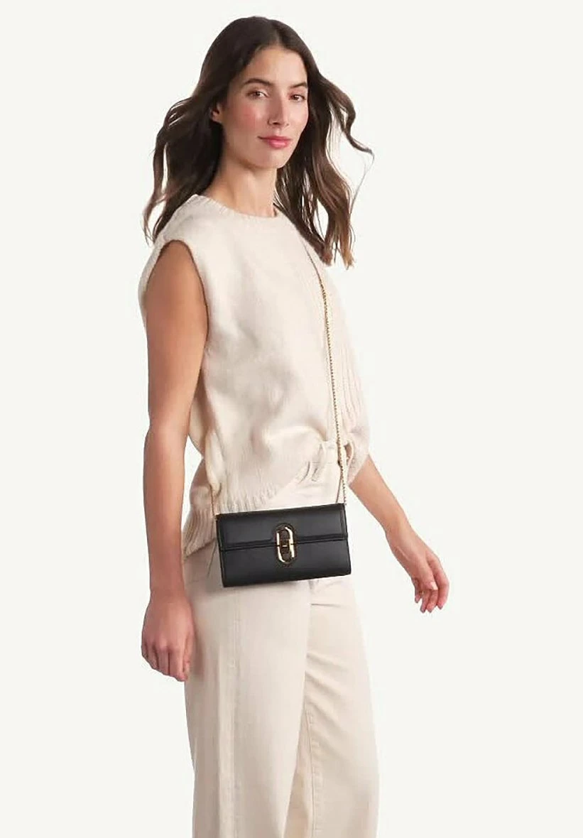 Fossil Clutch - Black 1 Fossil Clutch - Black