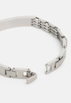 Voorkant -Clothing hand a42b7e8ee8694e1fb35fd070fd712e3b