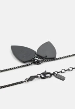 Voorkant -Clothing hand cbd46f6d9ab343c59a69750eed9a4214