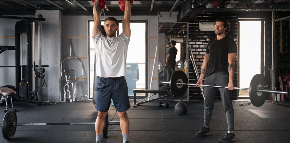 Voorkant -Clothing hand feature image article 2 dr waseem fitness